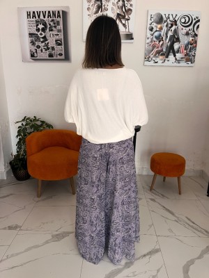 Açık Lila Renk Şal Desenli İçi Astarlı Şifon Kumaş Geniş Kesim Pantolon Açık Lila Renk Şal Desenli İçi Astarlı Şifon Kumaş Geniş Kesim Pantolon