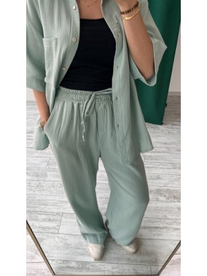 Mint Yeşili Renk Rahat Kalıp Yarım Kol Müslin Kumaş Gömlek ve Mint Yeşili Renk Beli Lastikli Cepli Müslin Kumaş Pantolon Takım