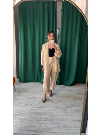 Krem Renk Cepli Kimono Tarzı Keten Kumaş Ceket Krem Renk Cepli Kimono Tarzı Keten Kumaş Ceket